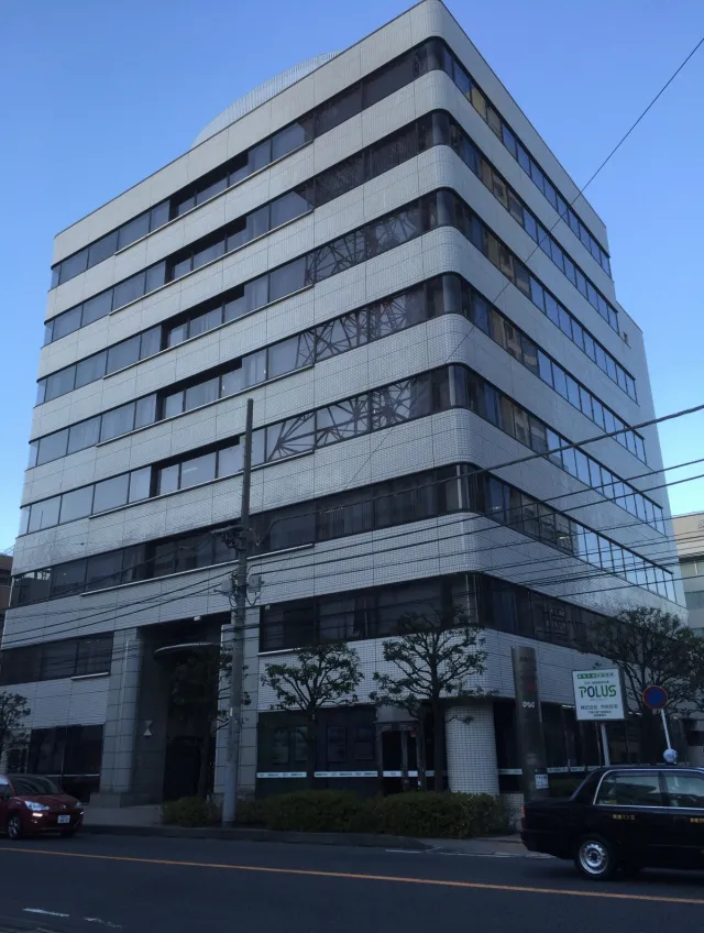 日本タイピング協会本部が所在する船橋サウスビルの建物外観